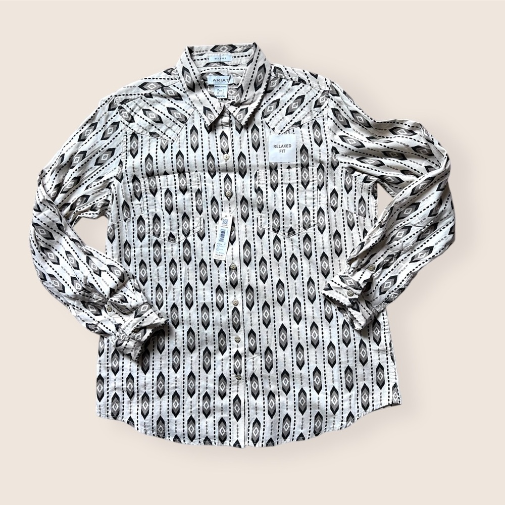 Women’s Ariat button down, southwest print, L, NWT